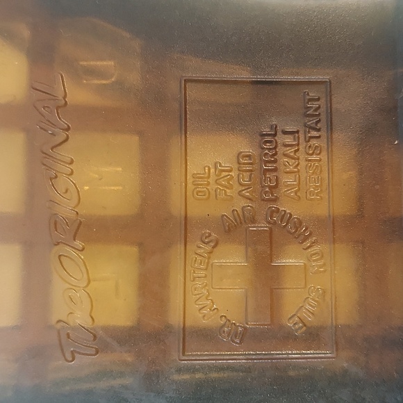 Dr. Martens white "AirWair with Bouncing Soles" boots.  Sz 8 - Picture 7 of 13